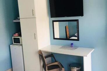 Bed & Breakfast Buxton Lodge Guesthouse