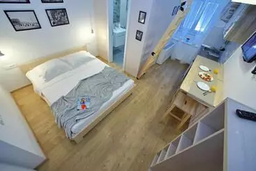 Apartments Guverna New City Accommodation