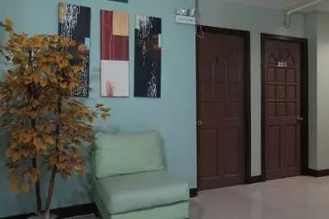 ペンション Iloilo Budget Inn  Jaro
