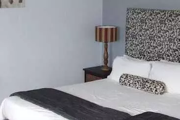 پانسیون Yes Please Guest House