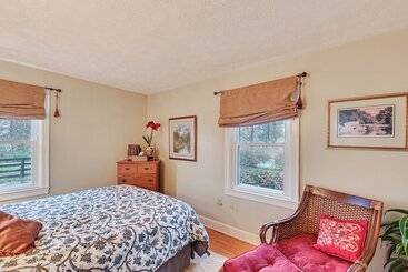 Vidéki Ház Midway Home On 22 Acres Near Bourbon Trail!