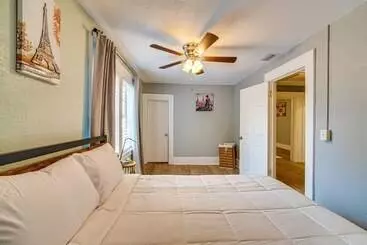 コテージ Family Friendly Davenport Home W/ Fire Pit!