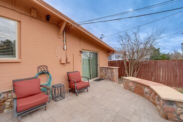 Сельский дом Pet Friendly Sedona Home: Hot Tub, Walk To Trails!