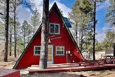 Mökkimajoitus Pine Tin Inn