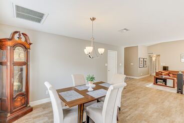 Сельский дом Scottsdale Home W/ Patio, Near Arizona Boardwalk!