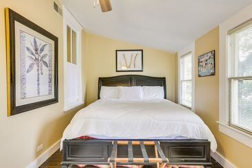 کلبه Central Albany Home With Covered Porch & Patio!