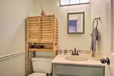 Mökkimajoitus Martinez Retreat W/ Seasonal Pool: 9 Mi To Masters