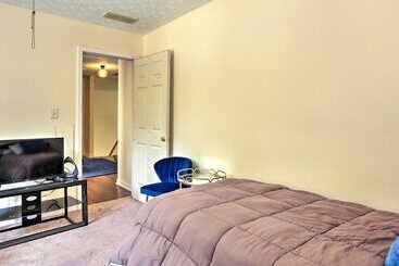 بيت ريفى Pet Friendly Home W/ Yard ~ 15 Mi To Atlanta!