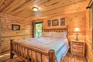 بيت ريفى Pet Friendly Clarkesville Cabin Rental Near Helen!