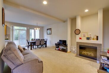 茅舍 Charming Everett Townhome 3 Mi To Downtown!