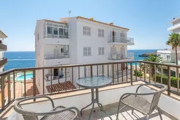 Hotelli Apartamentos Marivent