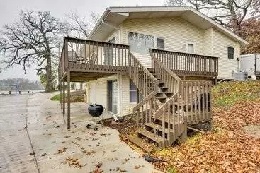 コテージ Salem Vacation Home W/ Dock: Steps To Paddock Lake