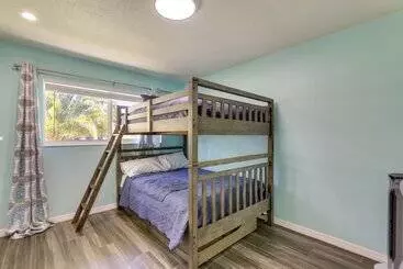 コテージ Port Charlotte Home W/ Private Dock & Pool!