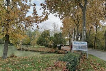 Bed and Breakfast Chez Yvette & Shoji