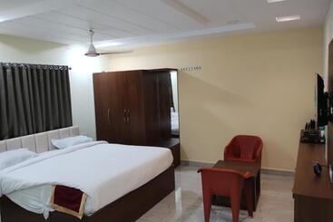 Otel Cvr Banquet Hall & Lodging