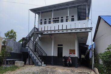 Otel Oyo 93642 Penginapan Al Ashar