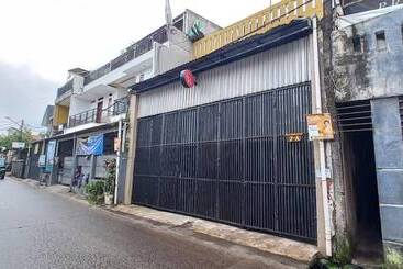 Hotel Oyo 93668 Buah Batu Guest House