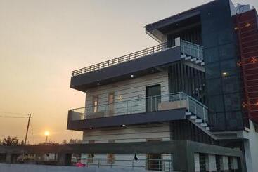 Pansiyon Padmaa Hampi Echo Villa