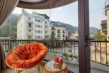 Tropical Paradise Sapa Hotel & Coffee