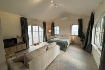 膳宿费 Le Mas De Corenne