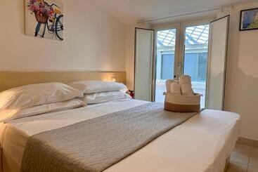 Sperlonga Paradise Apartment Complex