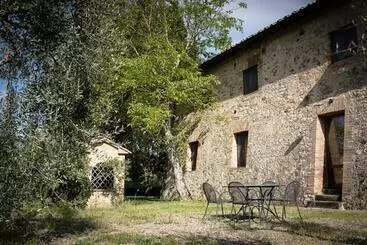 هتل آپارتمان Agriturismo Monacianello   Fontebelvedere Wine Estate