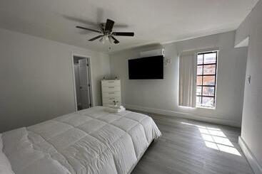 مبيت وإفطار Private Suite Close To Kendall Hospital And Fiu