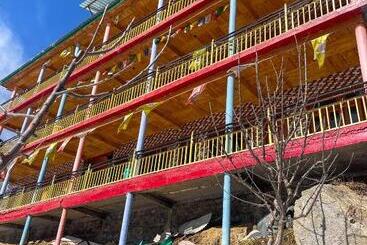 Pahadi Bliss Hostel ,tosh