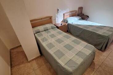 Пансион Hostal Rotonda