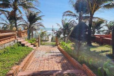 Cánh Buồm Xanh Resort