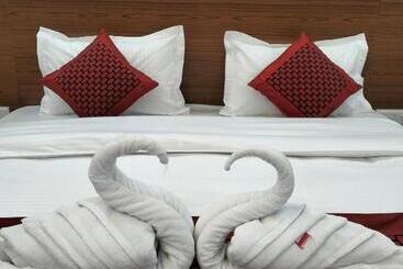 Отель Avantika Residency & Restro