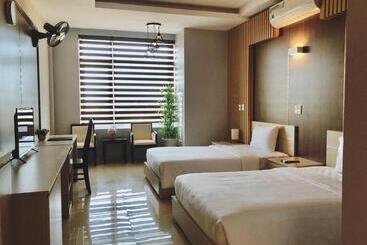 هتل Khách Sạn 20 10