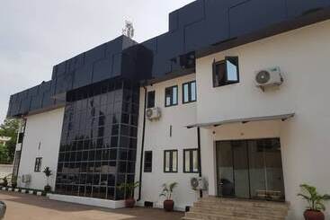 هتل Portland Suites