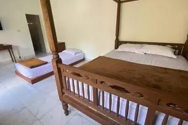 Hotelli Saraswati Traditional Homestay Temanggung Redpartner