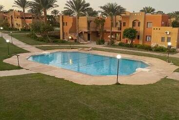 هتل آپارتمان Chalet Of Stella Di Mere Makadi