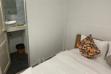 פנסיון Julieka’s Guesthouse