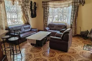پانسیون Orwas Guest House Mara