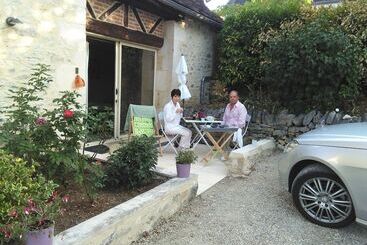 민박 Bergerie De Lagarrigue