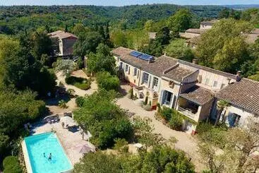 Bed and Breakfast La Rougeanne