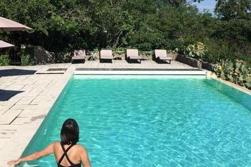 住宿加早餐 La Rougeanne