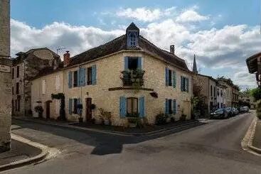 Bed and Breakfast Maison D Angle   In The Historical District