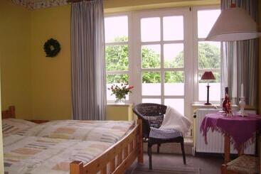 مبيت وإفطار Moorberghof