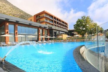 Mist Hotel & Spa