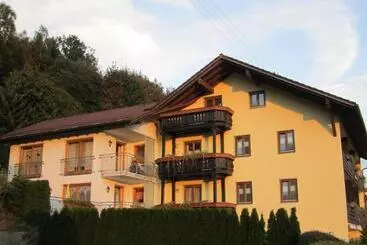 Huoneistohotelli Annie´s Bergchalets   Haus Hochfall