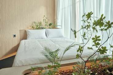 בית מלון כפרי Uh Suite Seoul Square