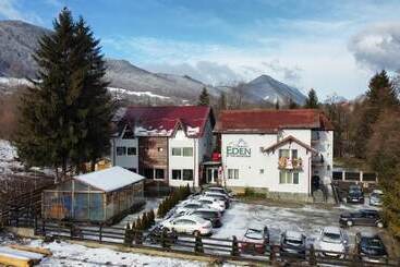 Pensão Eden By The Mountain