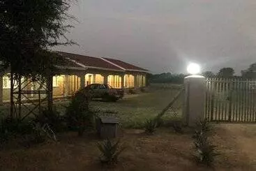 Majatalo Wanakah Estate Guesthouse