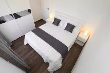 Turist apartmanları Apartments Sun Resort Nikolina