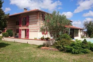 مبيت وإفطار ânes Et Logis