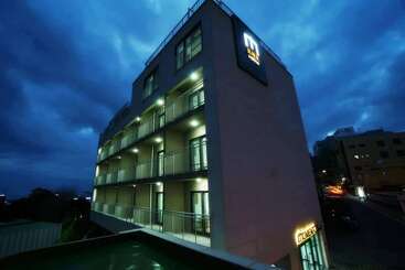 Momento Hotel   Hostel